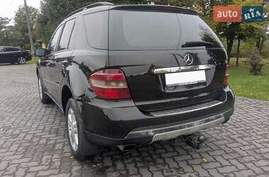 Внедорожник / Кроссовер Mercedes-Benz M-Class 2005 в 