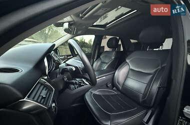 Позашляховик / Кросовер Mercedes-Benz M-Class 2011 в 