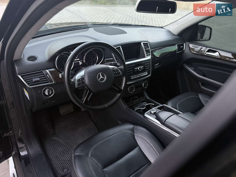 Внедорожник / Кроссовер Mercedes-Benz M-Class 2011 в Ужгороде