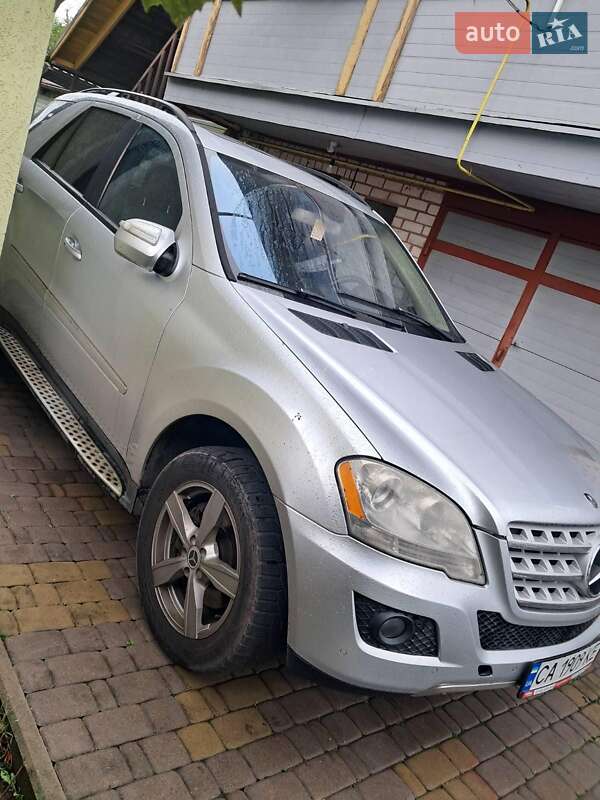 Позашляховик / Кросовер Mercedes-Benz M-Class 2008 в Прилуках