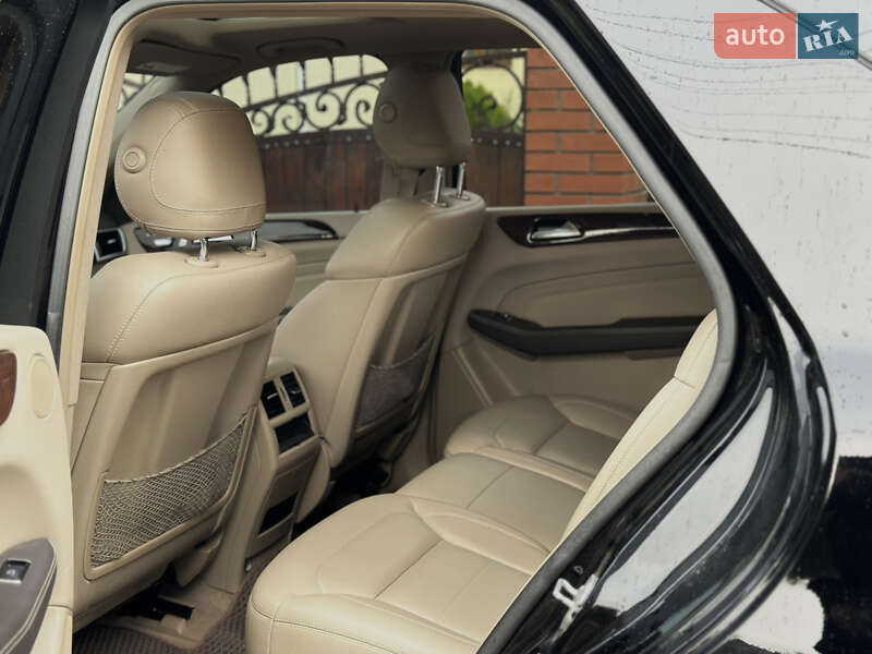 Позашляховик / Кросовер Mercedes-Benz M-Class 2012 в Івано-Франківську