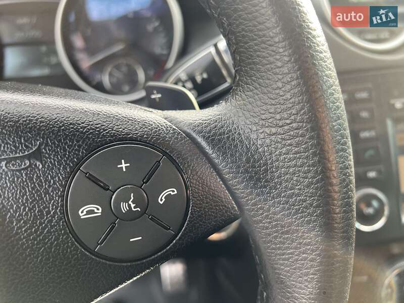 Позашляховик / Кросовер Mercedes-Benz M-Class 2008 в Прилуках