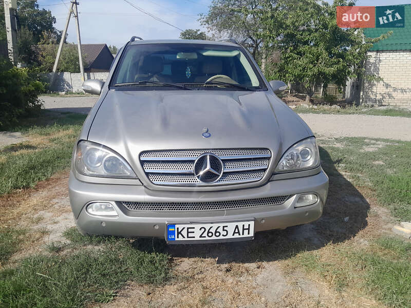 Внедорожник / Кроссовер Mercedes-Benz M-Class 2005 в 