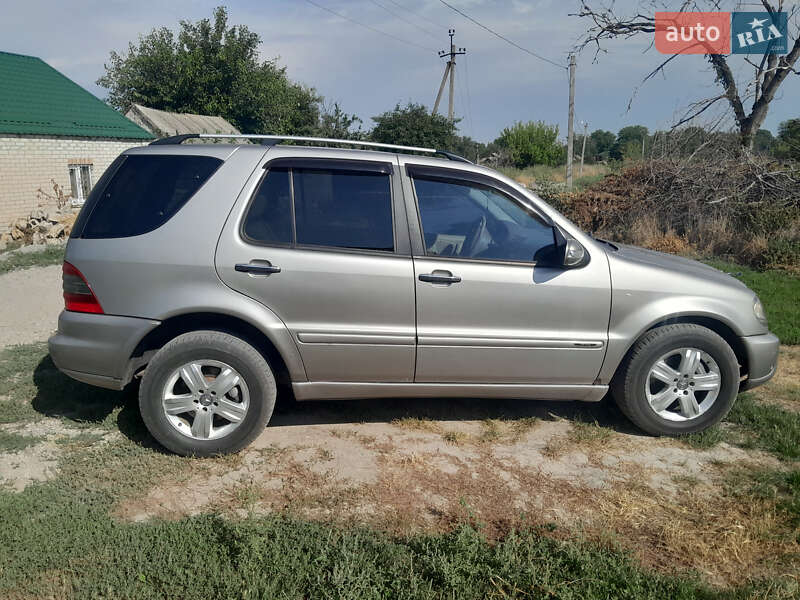 Внедорожник / Кроссовер Mercedes-Benz M-Class 2005 в Софиевке