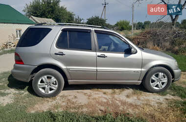 Внедорожник / Кроссовер Mercedes-Benz M-Class 2005 в 