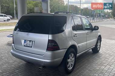 Внедорожник / Кроссовер Mercedes-Benz M-Class 2000 в 