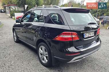 Внедорожник / Кроссовер Mercedes-Benz M-Class 2013 в 