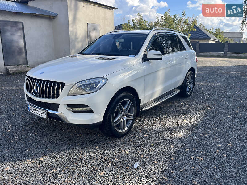 Внедорожник / Кроссовер Mercedes-Benz M-Class 2013 в 