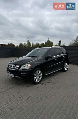 Внедорожник / Кроссовер Mercedes-Benz M-Class 2010 в 