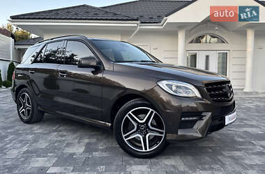 Внедорожник / Кроссовер Mercedes-Benz M-Class 2011 в 