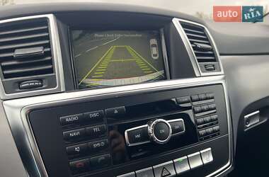 Позашляховик / Кросовер Mercedes-Benz M-Class 2012 в 
