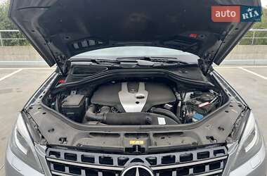 Позашляховик / Кросовер Mercedes-Benz M-Class 2012 в 