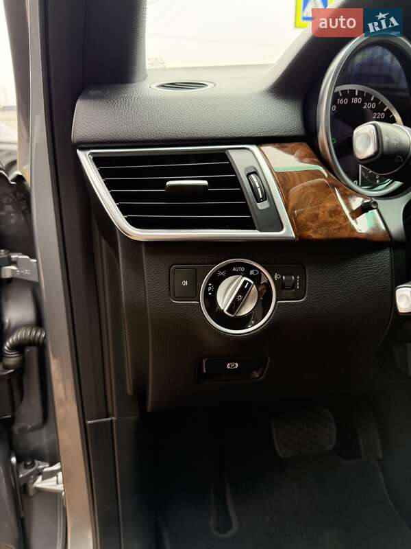 Позашляховик / Кросовер Mercedes-Benz M-Class 2012 в Білій Церкві фото 32 Позашляховик / Кросовер Mercedes-Benz M-Class 2012 в Білій Церкві