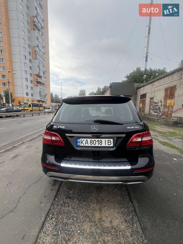 Позашляховик / Кросовер Mercedes-Benz M-Class 2015 в Одесі