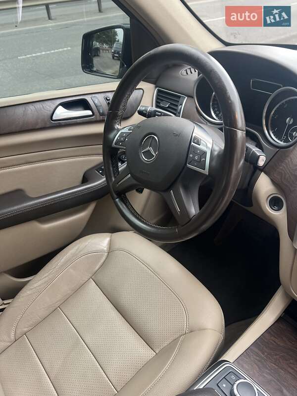 Позашляховик / Кросовер Mercedes-Benz M-Class 2015 в Одесі