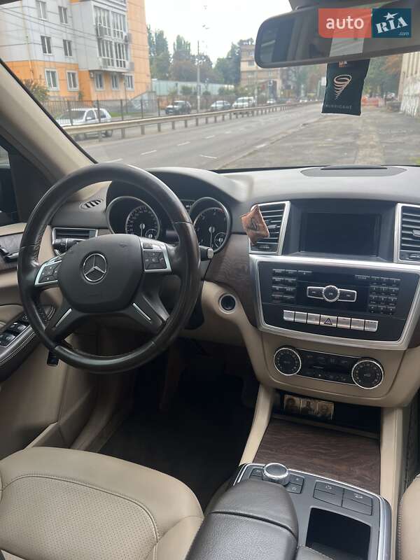 Позашляховик / Кросовер Mercedes-Benz M-Class 2015 в Одесі