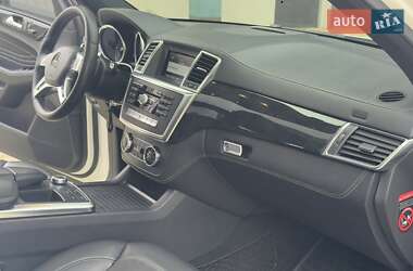 Внедорожник / Кроссовер Mercedes-Benz M-Class 2012 в 