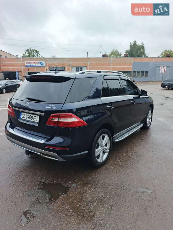 Внедорожник / Кроссовер Mercedes-Benz M-Class 2013 в Чернигове