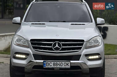 Позашляховик / Кросовер Mercedes-Benz M-Class 2011 в 