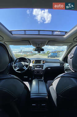 Внедорожник / Кроссовер Mercedes-Benz M-Class 2012 в 