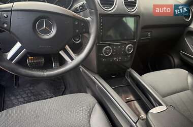 Внедорожник / Кроссовер Mercedes-Benz M-Class 2006 в 