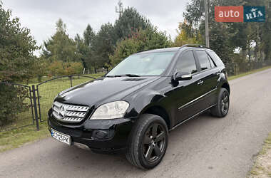 Позашляховик / Кросовер Mercedes-Benz M-Class 2005 в 