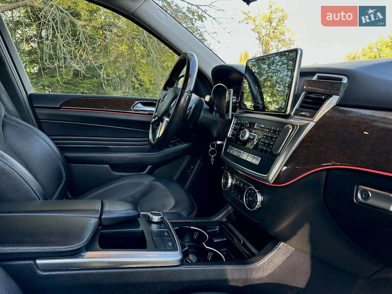 Позашляховик / Кросовер Mercedes-Benz M-Class 2012 в Ковелі