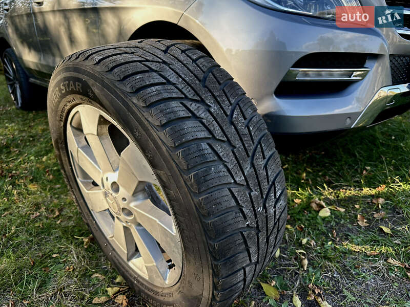 Позашляховик / Кросовер Mercedes-Benz M-Class 2012 в Ковелі