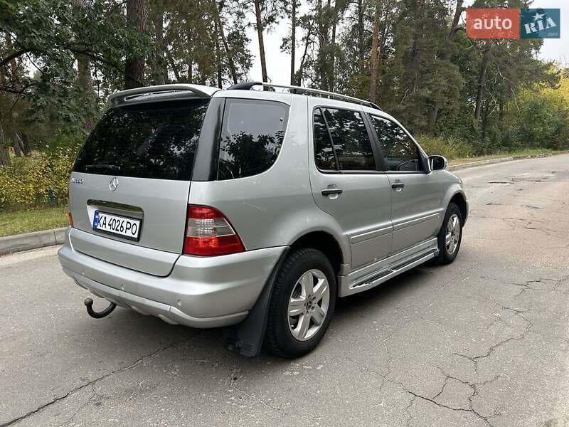 Позашляховик / Кросовер Mercedes-Benz M-Class 2004 в Києві