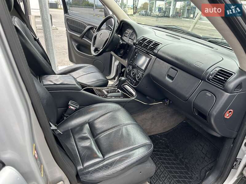 Позашляховик / Кросовер Mercedes-Benz M-Class 2004 в Києві
