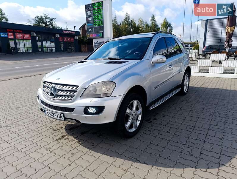 Позашляховик / Кросовер Mercedes-Benz M-Class 2005 в Чернівцях