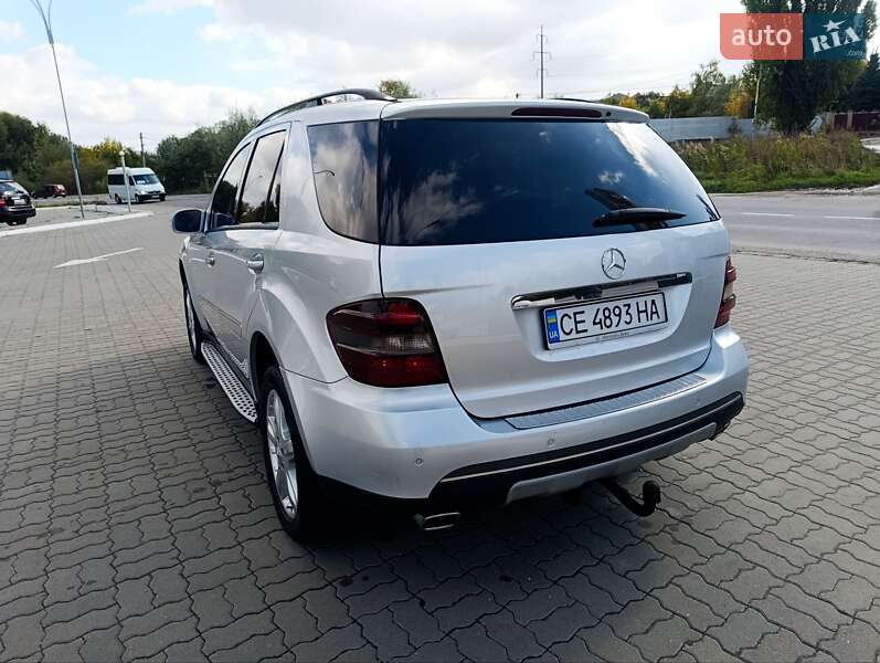 Позашляховик / Кросовер Mercedes-Benz M-Class 2005 в Чернівцях