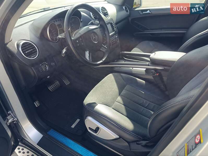 Позашляховик / Кросовер Mercedes-Benz M-Class 2005 в Чернівцях