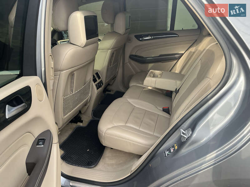 Позашляховик / Кросовер Mercedes-Benz M-Class 2014 в Одесі