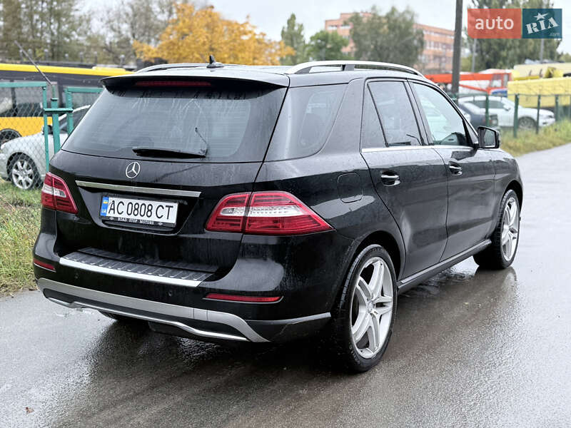 Позашляховик / Кросовер Mercedes-Benz M-Class 2013 в Києві