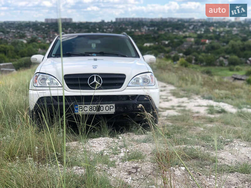 Mercedes-Benz M-Class 2002
