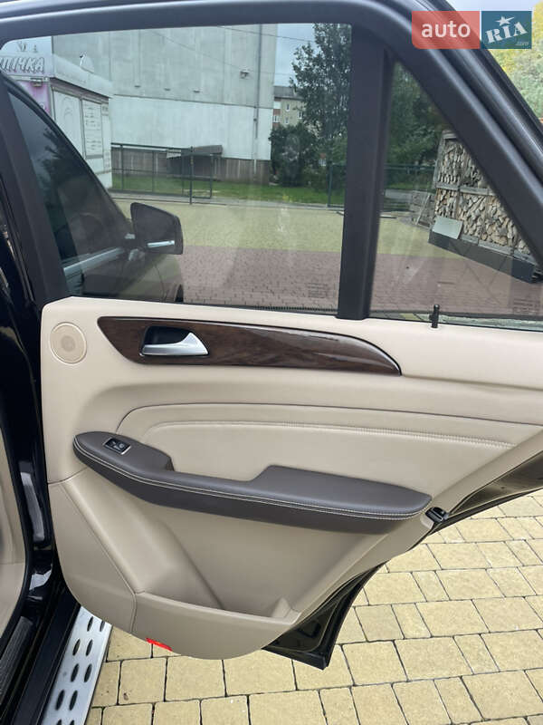 Внедорожник / Кроссовер Mercedes-Benz M-Class 2013 в Долине