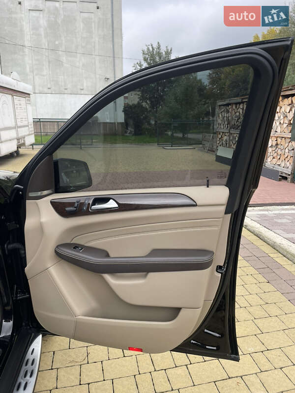 Внедорожник / Кроссовер Mercedes-Benz M-Class 2013 в Долине