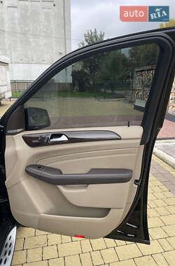 Внедорожник / Кроссовер Mercedes-Benz M-Class 2013 в 