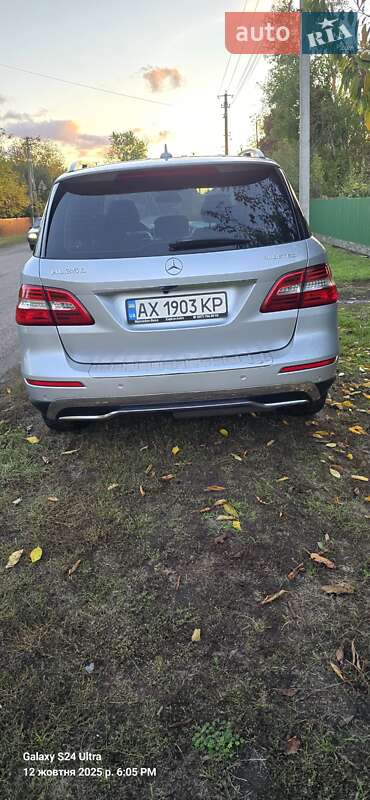 Позашляховик / Кросовер Mercedes-Benz M-Class 2012 в Смілі