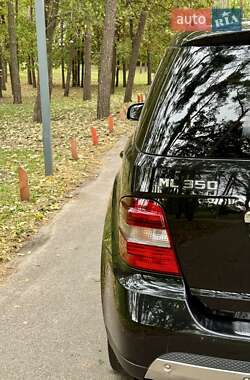 Внедорожник / Кроссовер Mercedes-Benz M-Class 2009 в 