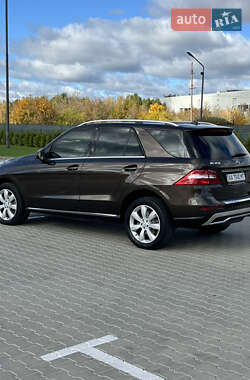Позашляховик / Кросовер Mercedes-Benz M-Class 2013 в 