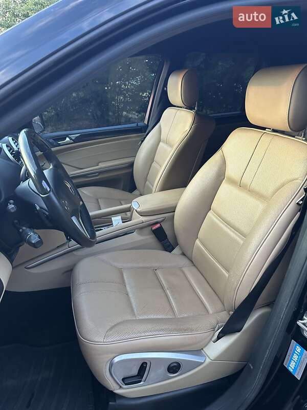 Внедорожник / Кроссовер Mercedes-Benz M-Class 2011 в Ровно