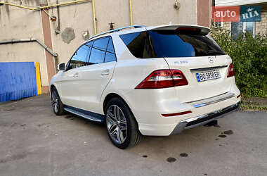 Внедорожник / Кроссовер Mercedes-Benz M-Class 2013 в 