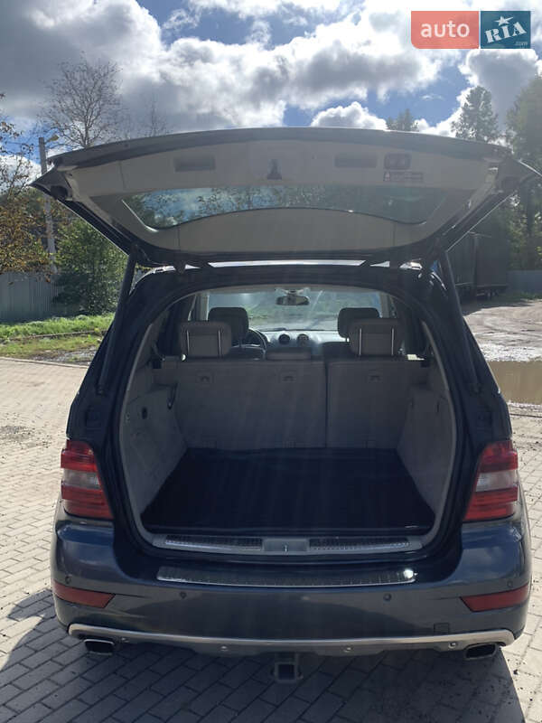 Внедорожник / Кроссовер Mercedes-Benz M-Class 2010 в Хмельницком