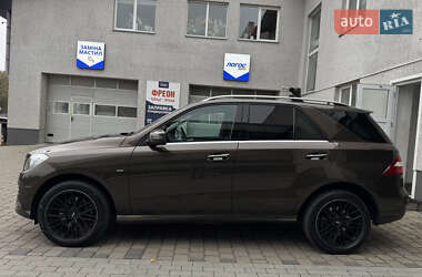 Внедорожник / Кроссовер Mercedes-Benz M-Class 2013 в 