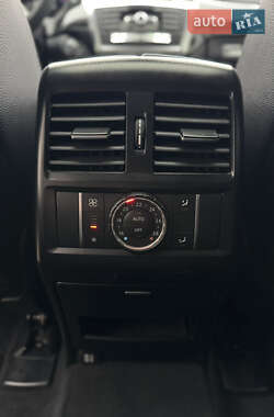 Внедорожник / Кроссовер Mercedes-Benz M-Class 2013 в 