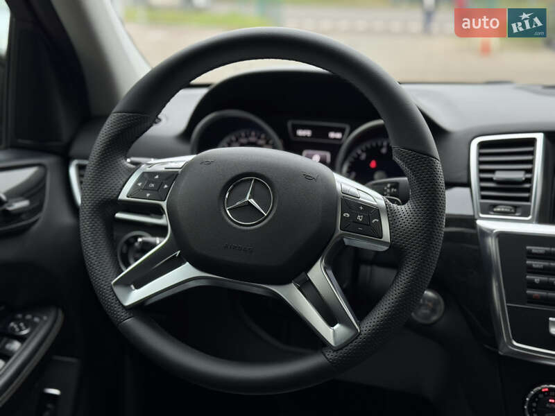 Внедорожник / Кроссовер Mercedes-Benz M-Class 2013 в Луцке