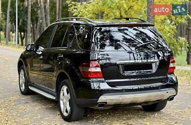 Внедорожник / Кроссовер Mercedes-Benz M-Class 2009 в 
