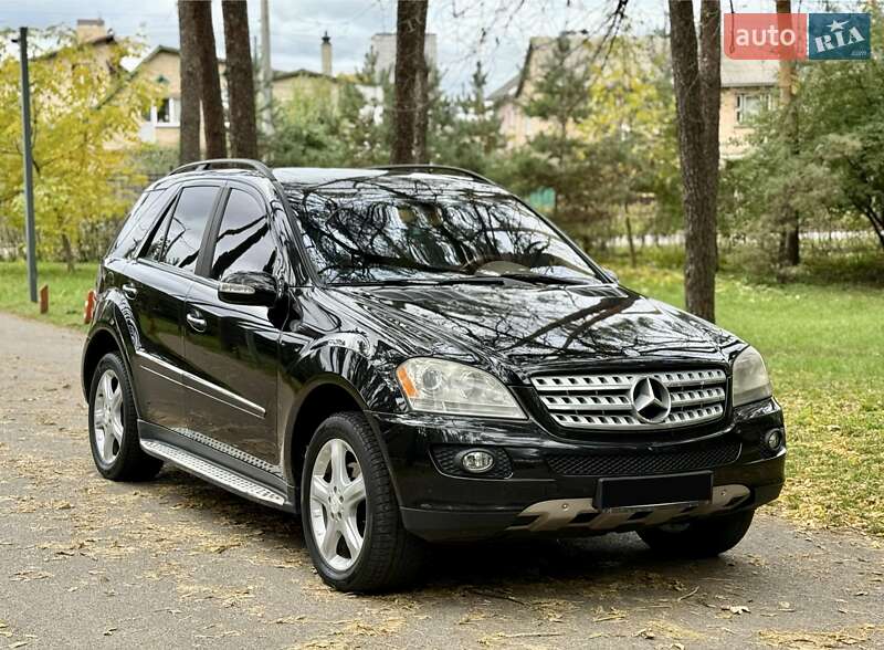 Внедорожник / Кроссовер Mercedes-Benz M-Class 2009 в 